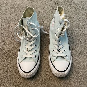 Icicle/ pastel blue hightop chuck Taylor converse